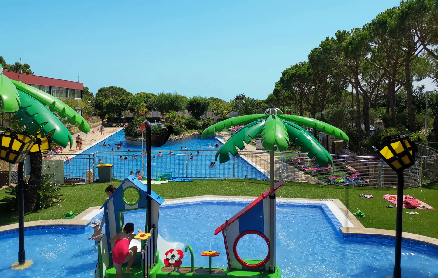 Camping Costa Brava con piscina