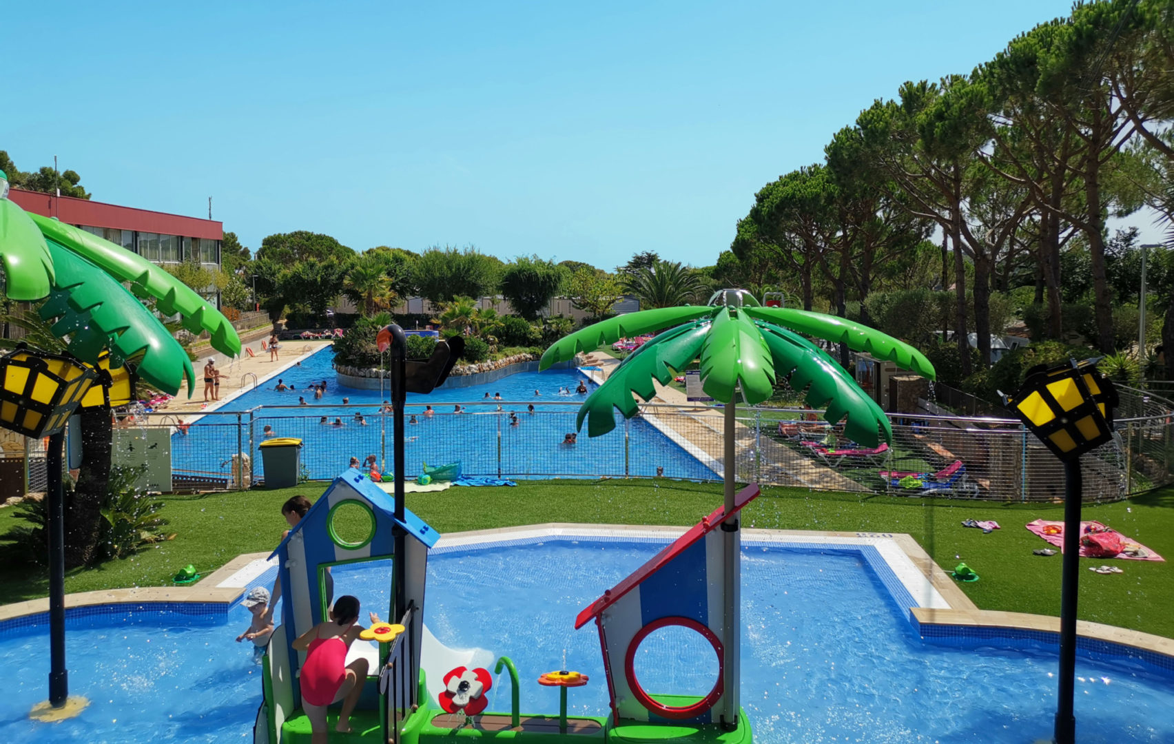 Camping Costa Brava con piscina
